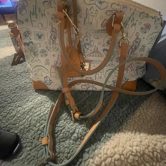 Dooney and Burke 2017 Walt Disney World Marathon weekend satchel - Picture 9 of 11